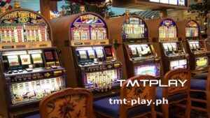 Bilang karagdagan sa mga tradisyonal na laro ng card at slot machine, mayroong iba pang mga sikat na laro ng slot machine. Roulette, craps, at keno ang ilan sa mga larong ito.